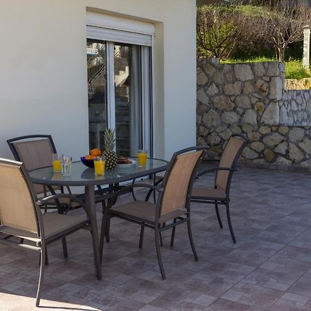 Like Home Agia Marina Extérieur photo