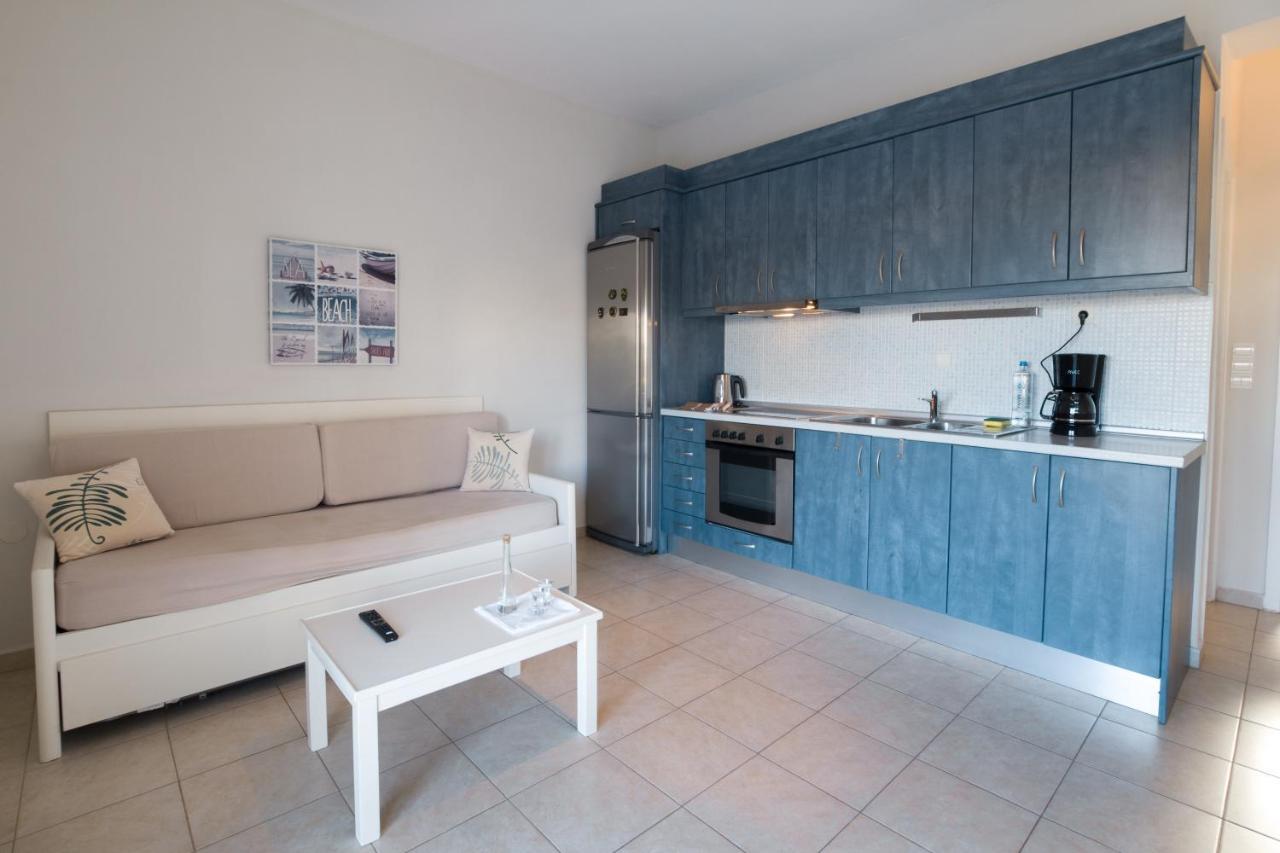 Like Home Agia Marina Extérieur photo