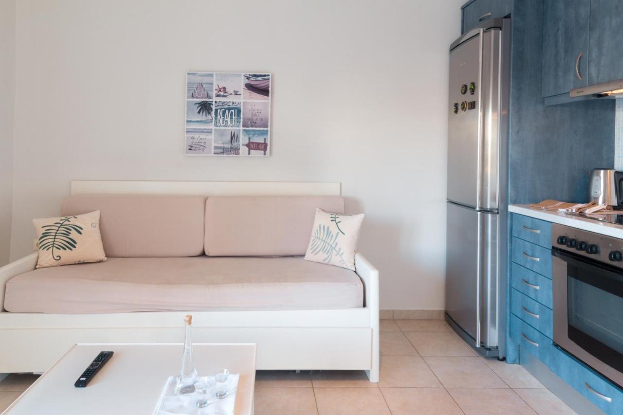 Like Home Agia Marina Extérieur photo