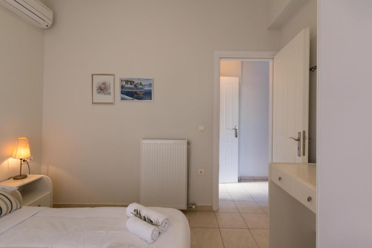 Like Home Agia Marina Extérieur photo