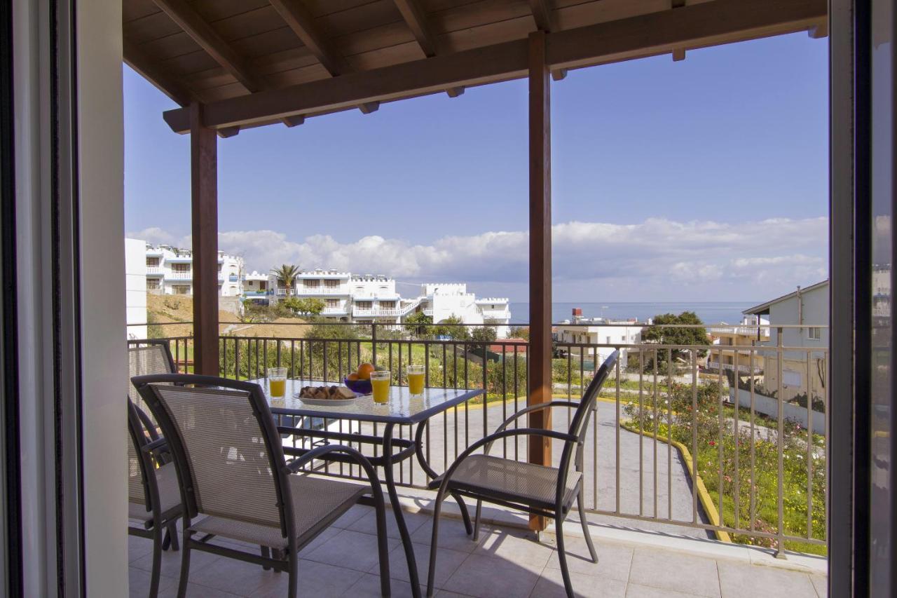 Like Home Agia Marina Extérieur photo