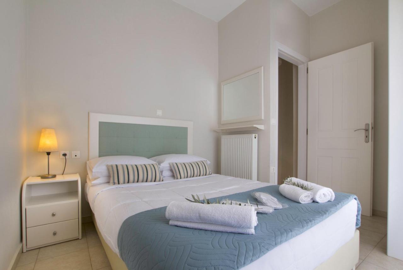 Like Home Agia Marina Extérieur photo