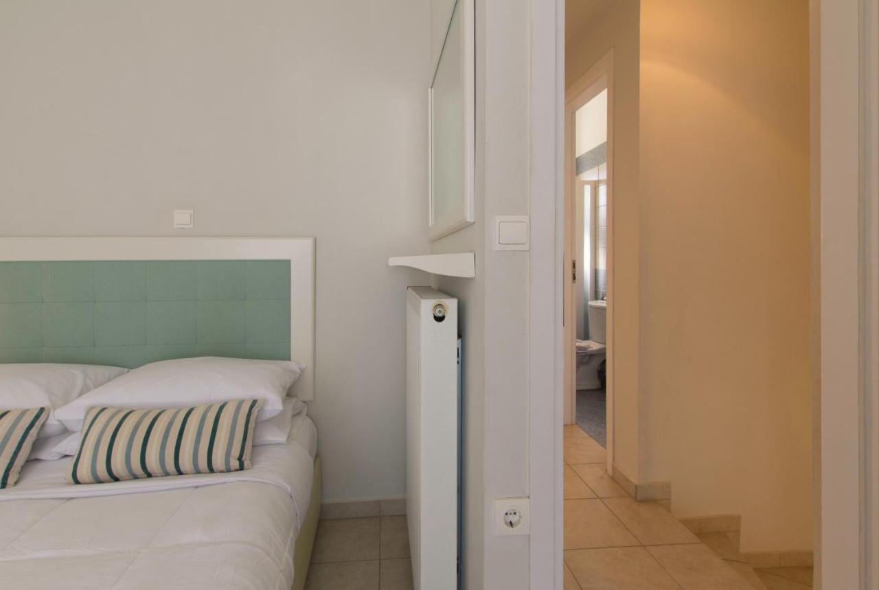 Like Home Agia Marina Extérieur photo